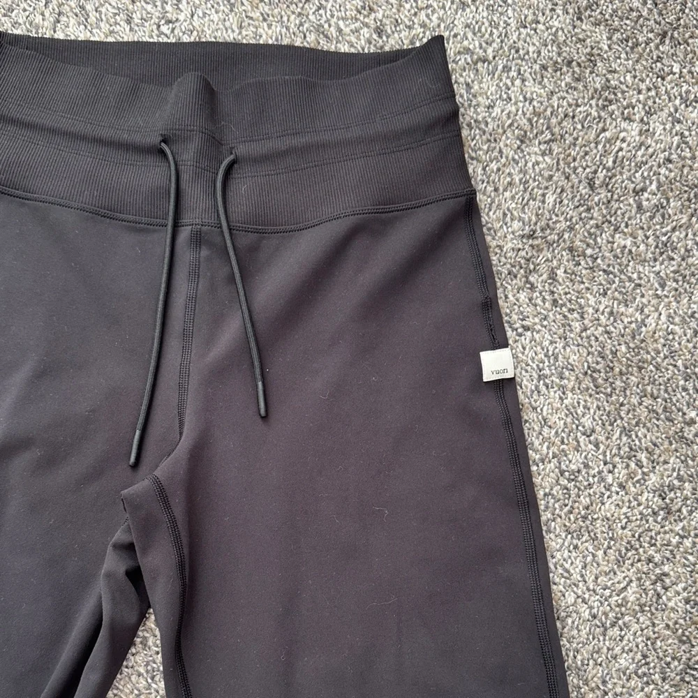 Vuori Women’s Daily Jogger - Picture 2 of 4